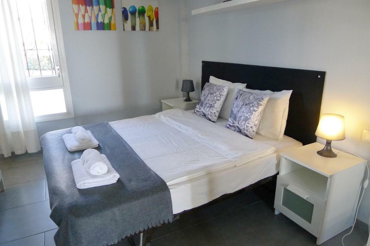 Cala Balmins Sea View Apartment Sitges Bagian luar foto